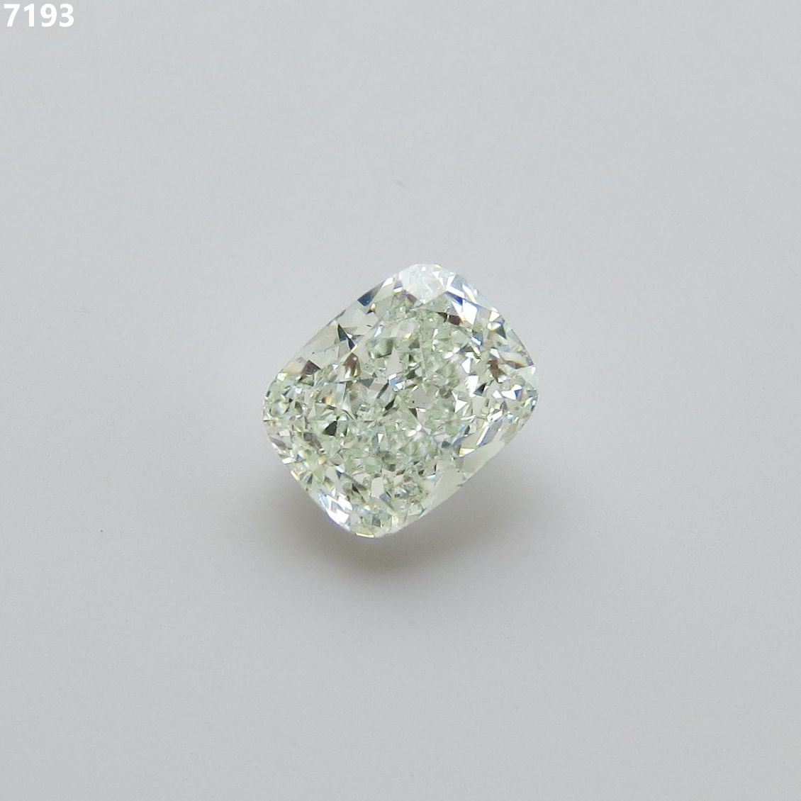 Cushion Faint Green Natural Diamond 1ct SI1 loose diamond