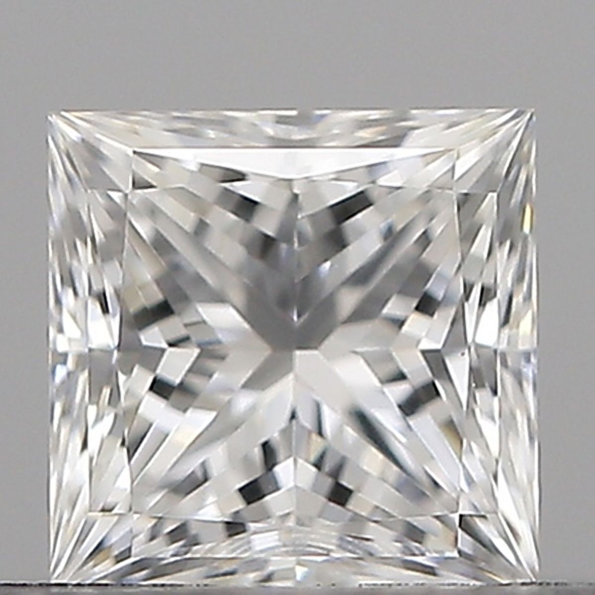Princess Natural Diamond 0.30ct E IF