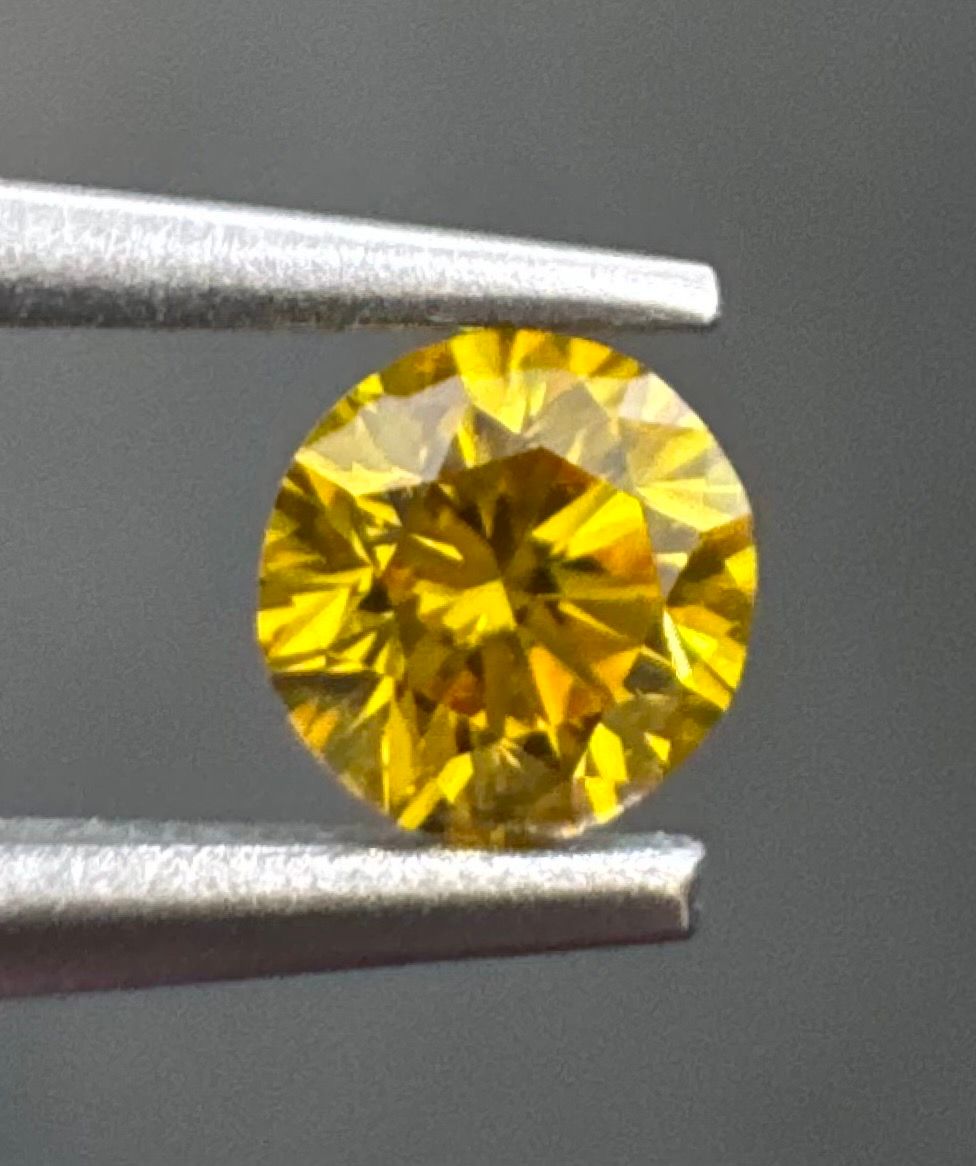 Round Fancy Vivid Orangey Yellow Natural Diamond 0.2ct SI2 loose diamond