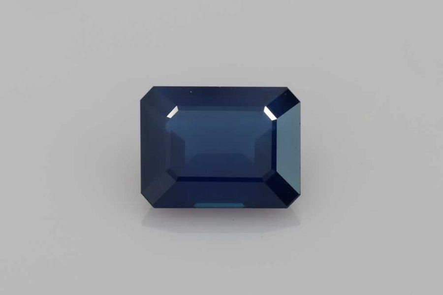 Emerald Blue Sapphire 3.95ct loose gemstone