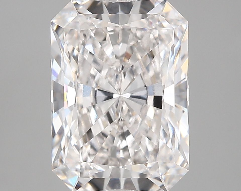 Radiant Lab-Grown Diamond 3.75ct E VVS1