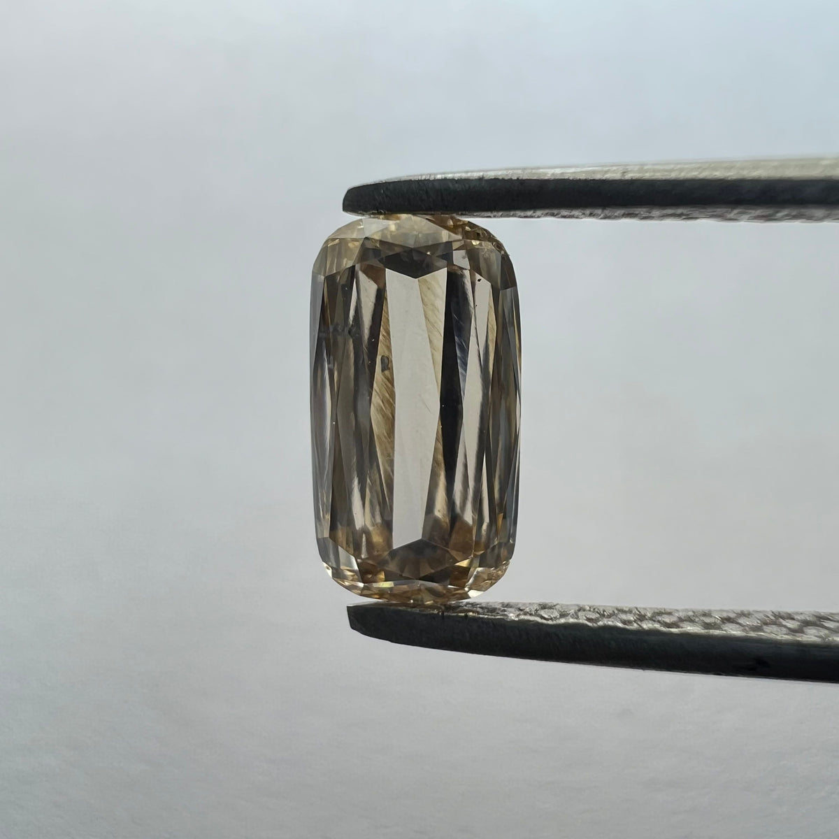 Cushion Champagne Lab-grown Diamond 0.83ct SI1 loose diamond