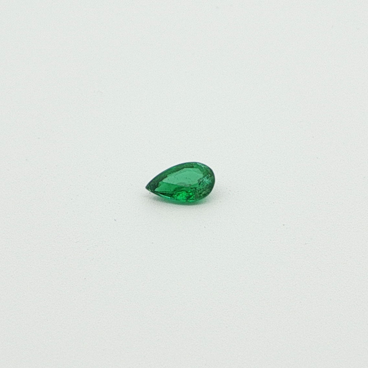 Pear Green Emerald 0.2ct loose gemstone