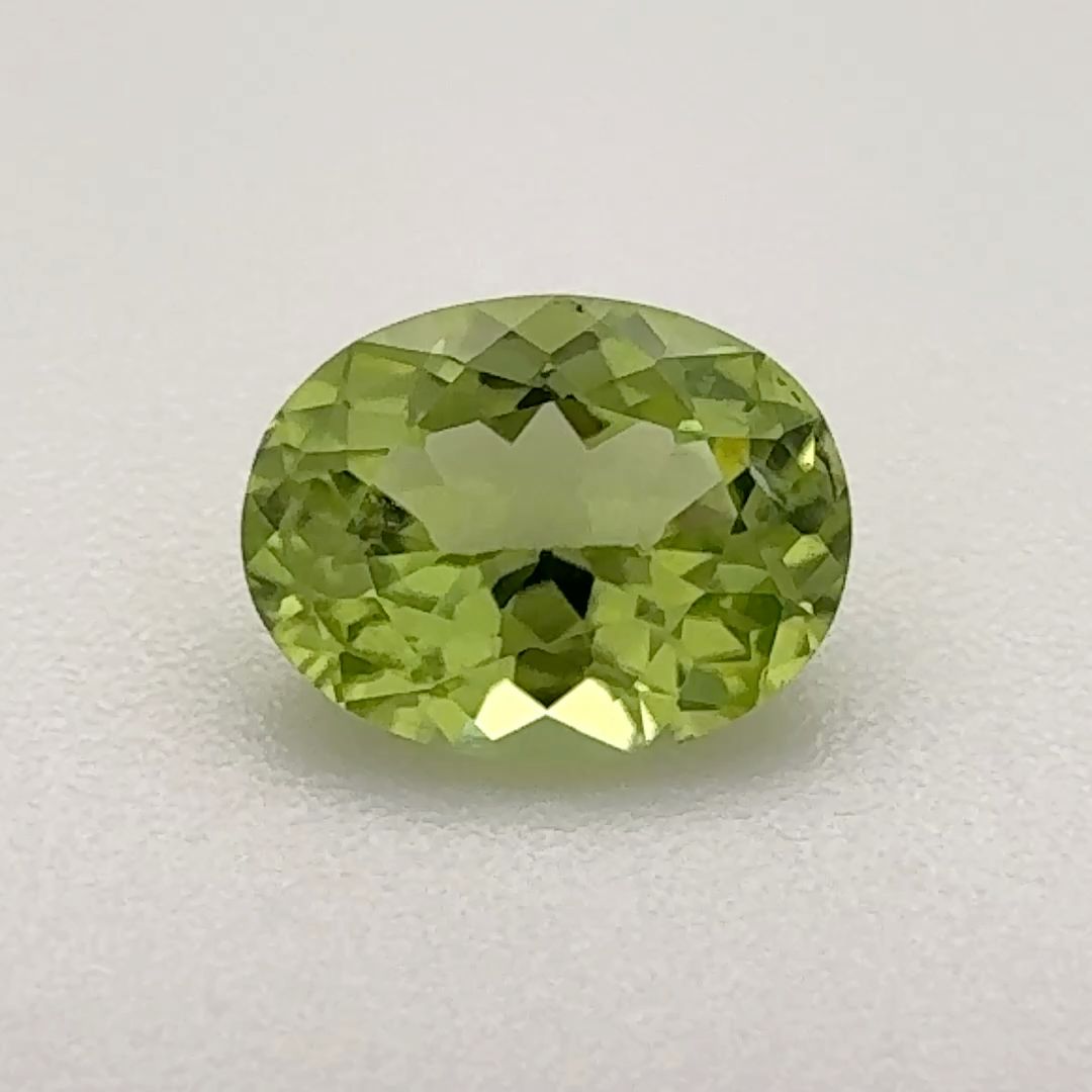Oval Green Peridot 0.97ct loose gemstone