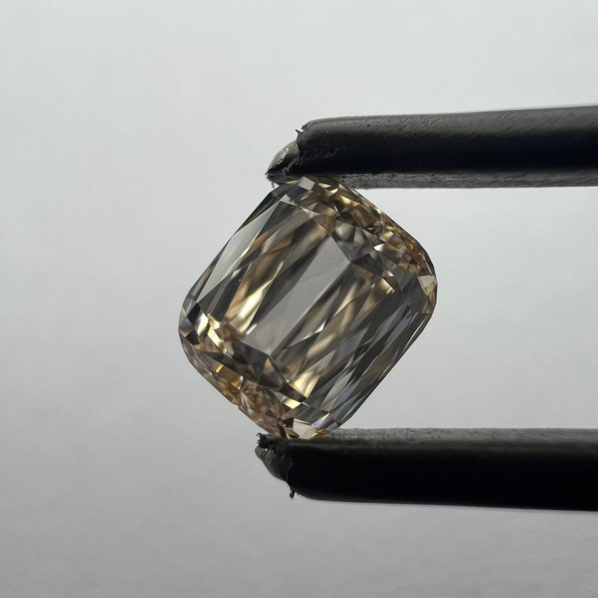 Cushion Orange Lab-grown Diamond 0.84ct VS1 loose diamond