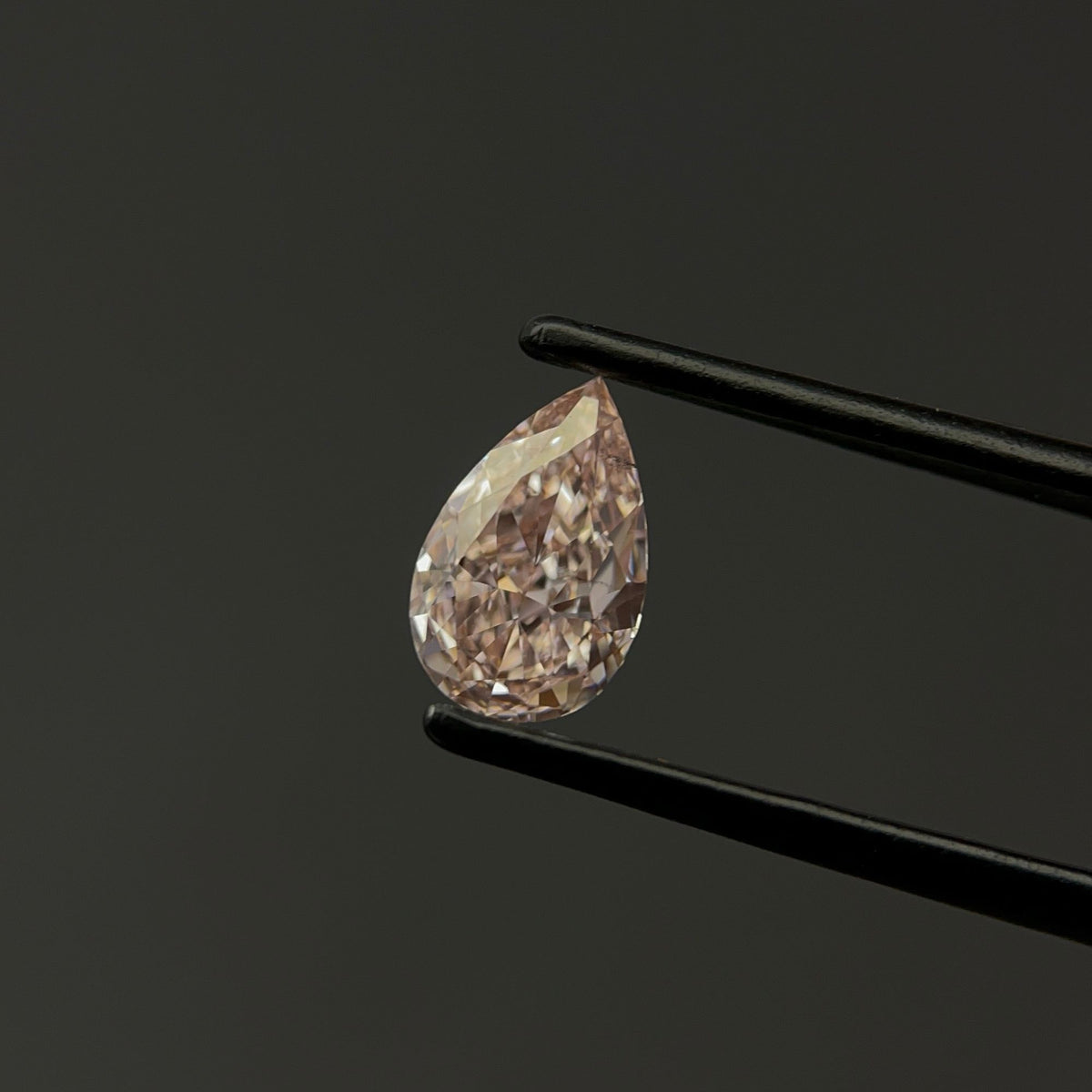 Pear Fancy Vivid Pink Lab-grown Diamond 1.27ct VS2 loose diamond