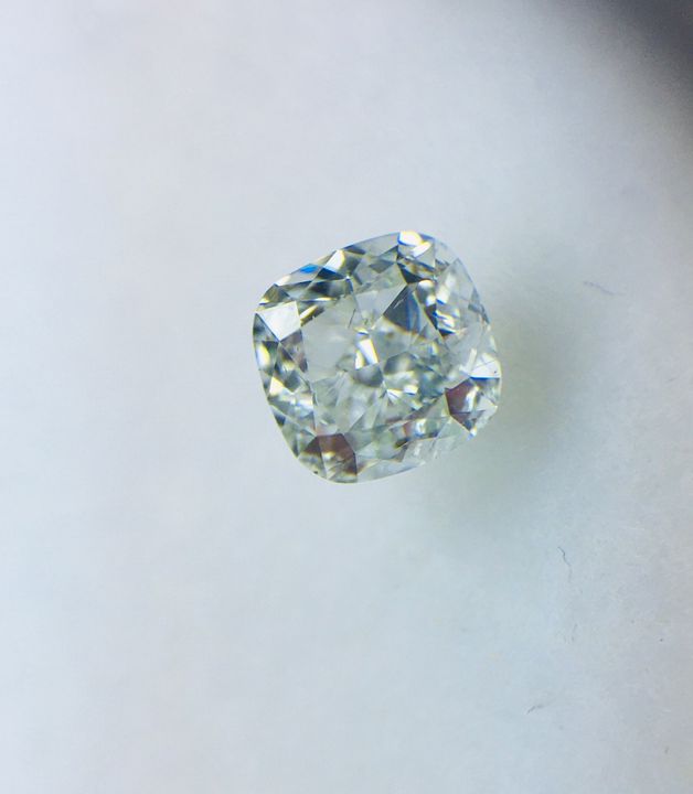 Cushion Very Light Green Natural Diamond 0.9ct VS2 loose diamond