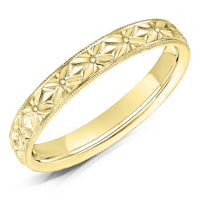 Hand Engraved Pattern 2 finish on a 9ct Yellow Gold band