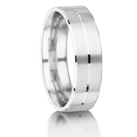 Matt with Flat Groove and Bevelled Edges finish on a Platinum band