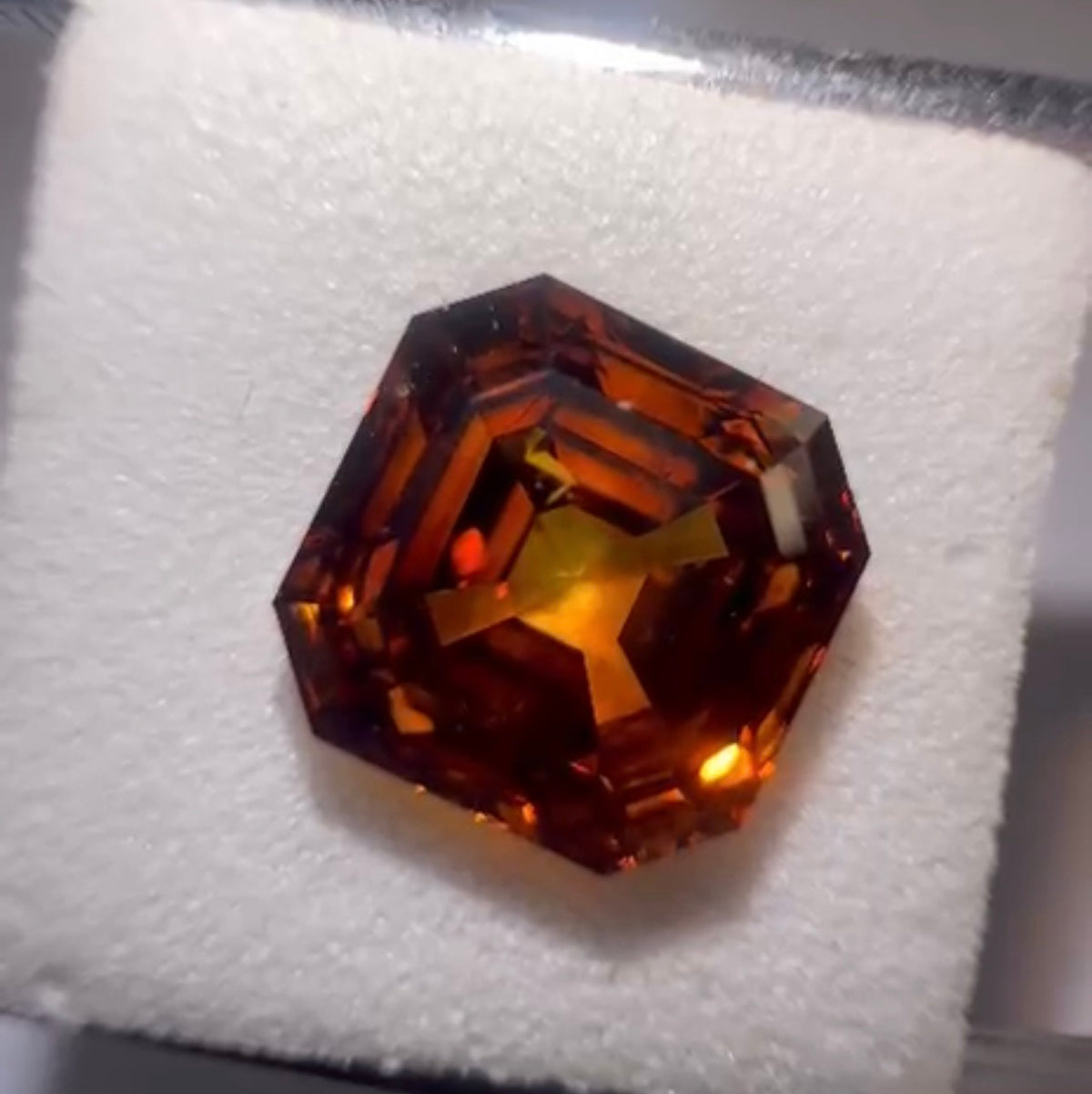 Asscher Fancy Deep Brownish Orangey Red Natural Diamond 2.01ct SI2 loose diamond